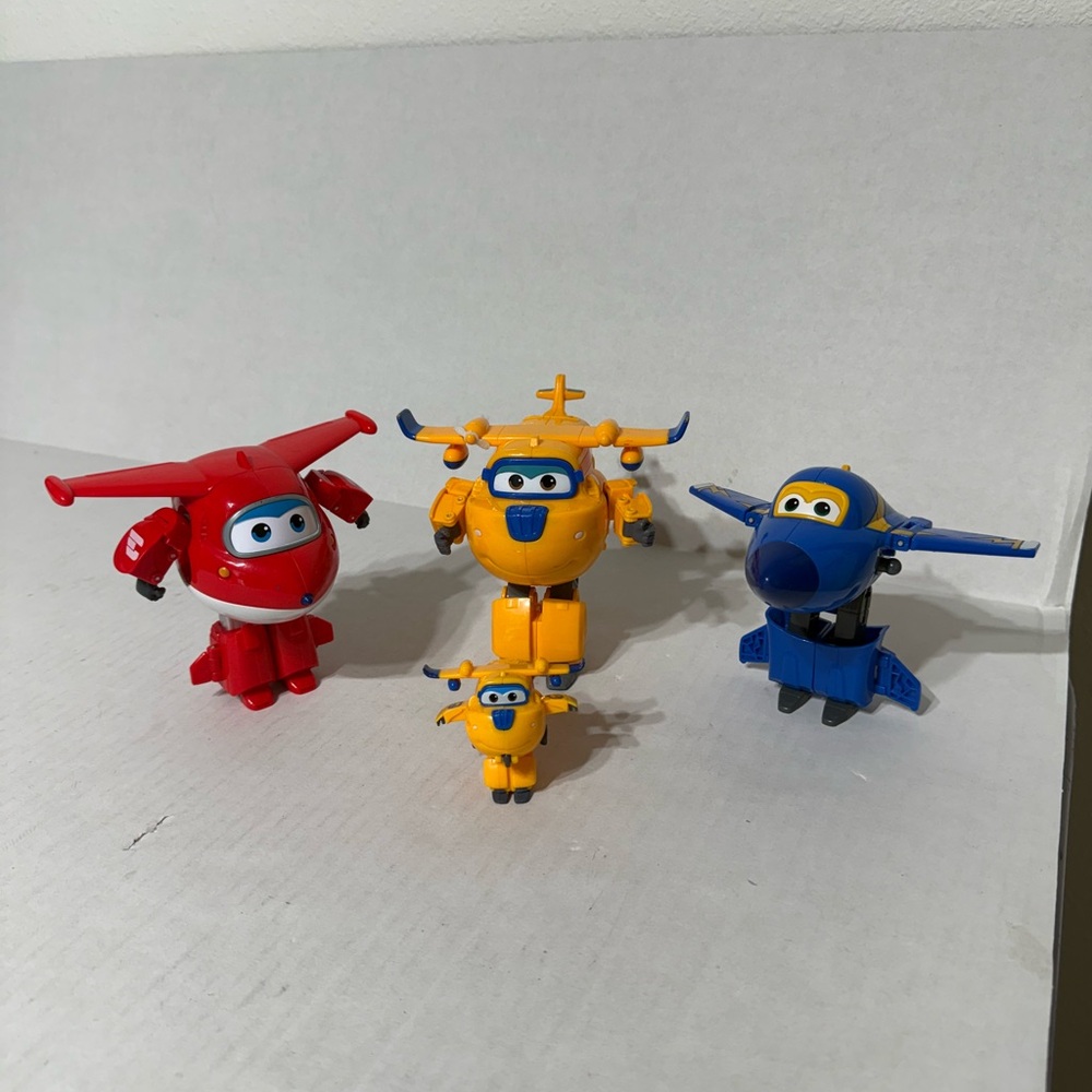 Lot 4 Super Wings Transforming Jet Toy Mini Figure Planes Transform Bots